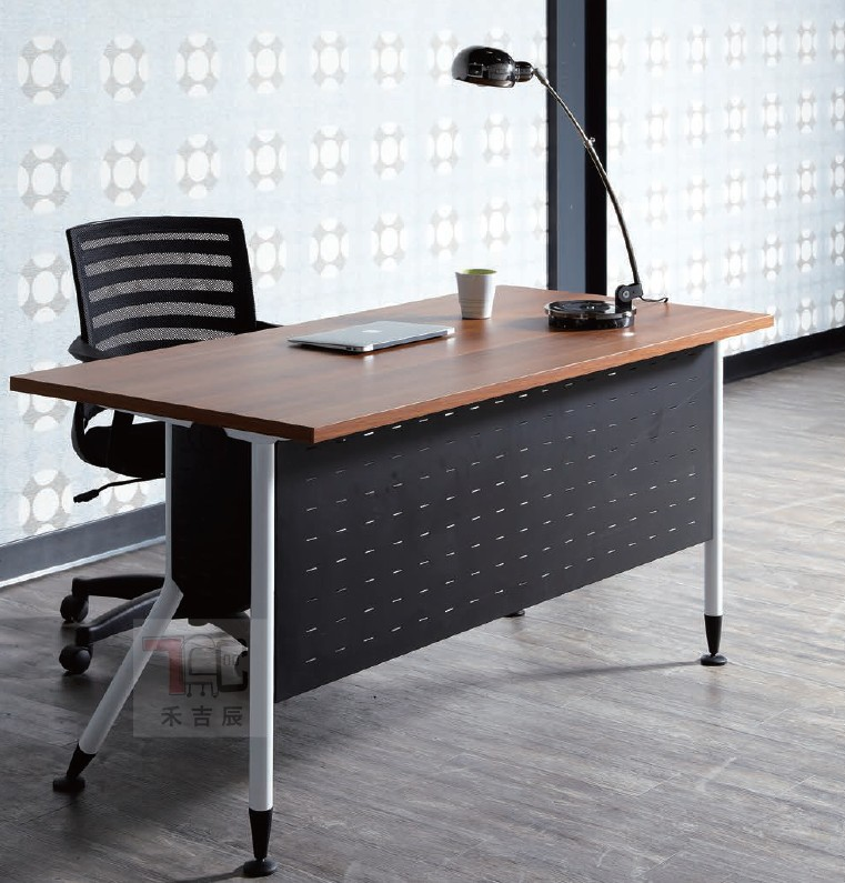 多工處理辦公桌